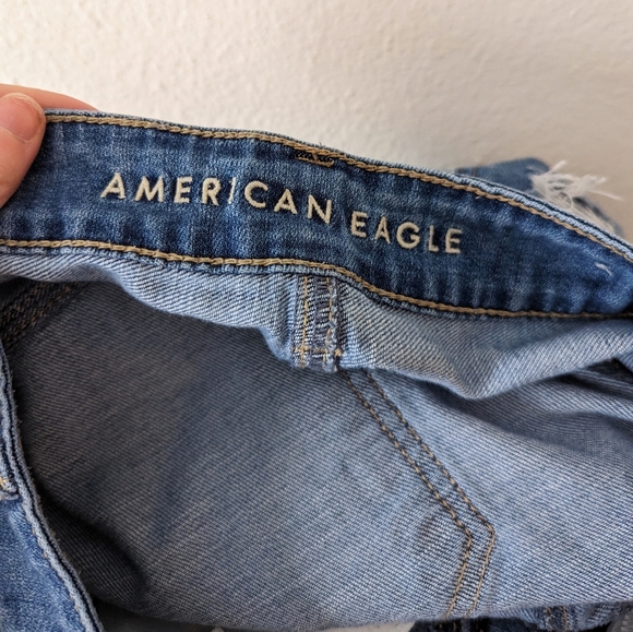 American Eagle Tomgirl Jeans - Picture 7 of 9